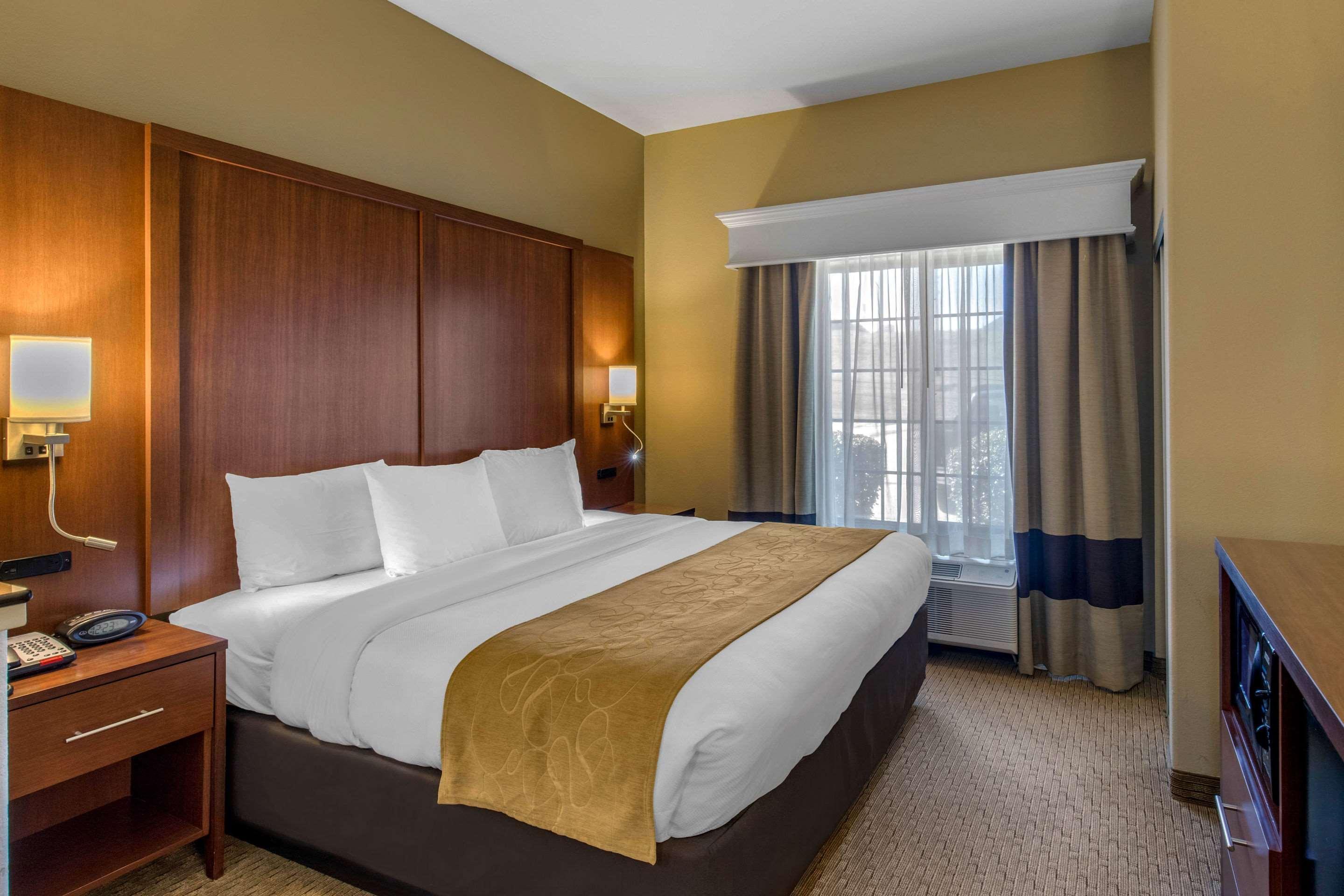 Comfort Suites Marshall Eksteriør billede